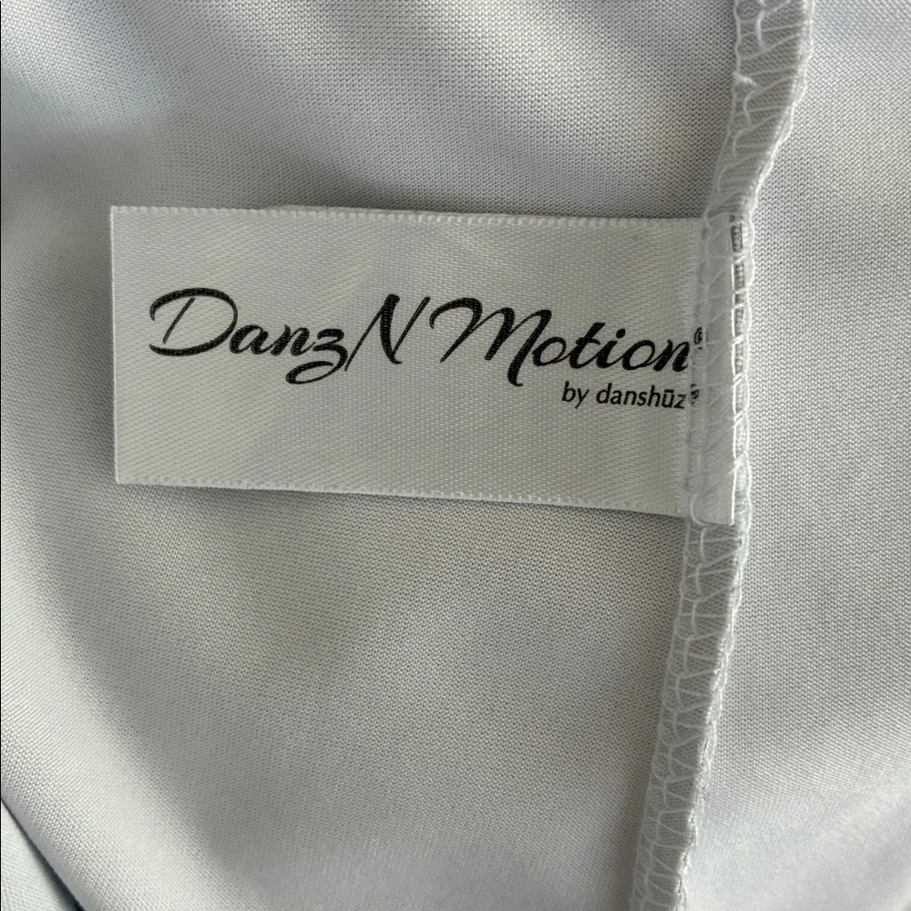 DanzNmotion by DanShuz Dance Booty Shorts Silver Metallic Girls SZ L